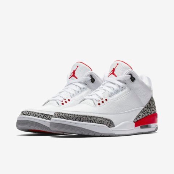 Missing sole, no box, everything else is fine.